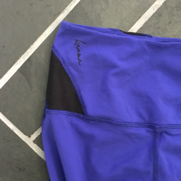 Karma Leggings with Mesh - Picture 5 of 5